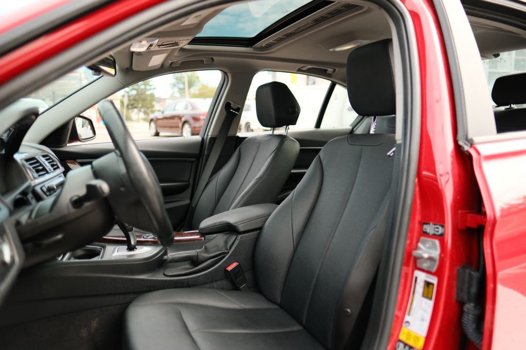 2014 BMW 3 Series Image 10