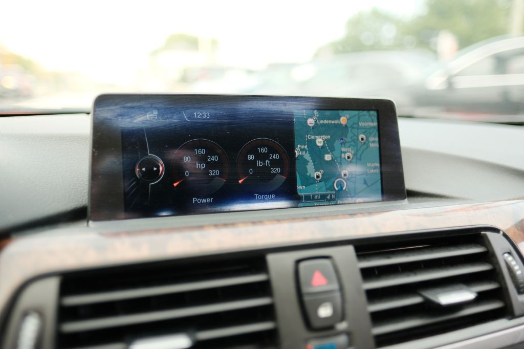 2014 BMW 3 Series Image 19