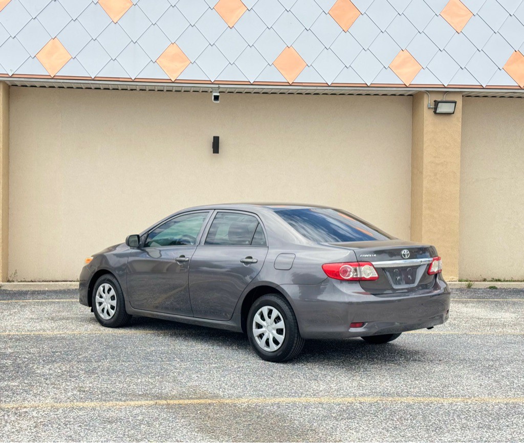 2013 Toyota Corolla Image 4
