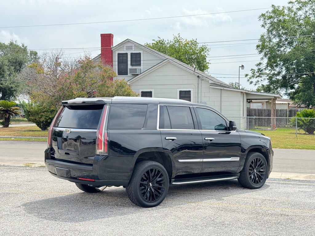 2017 Cadillac Escalade Image 6