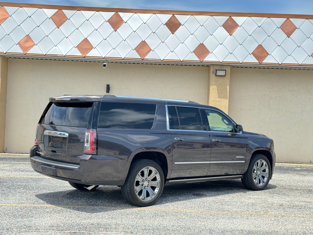 2016 GMC Yukon Image 6