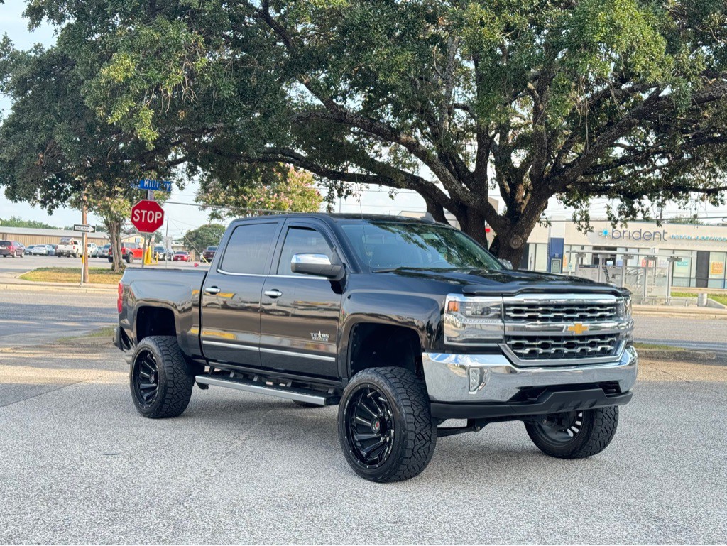 2018 Chevrolet Silverado 1500 Image 3