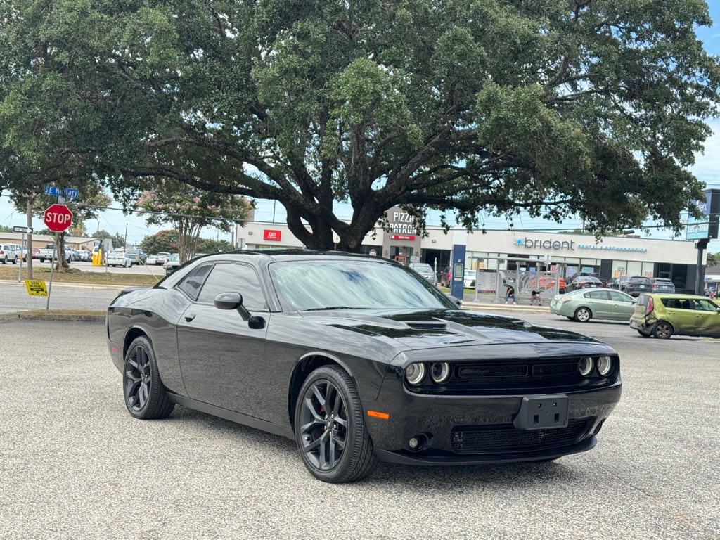 2021 Dodge Challenger Image 3