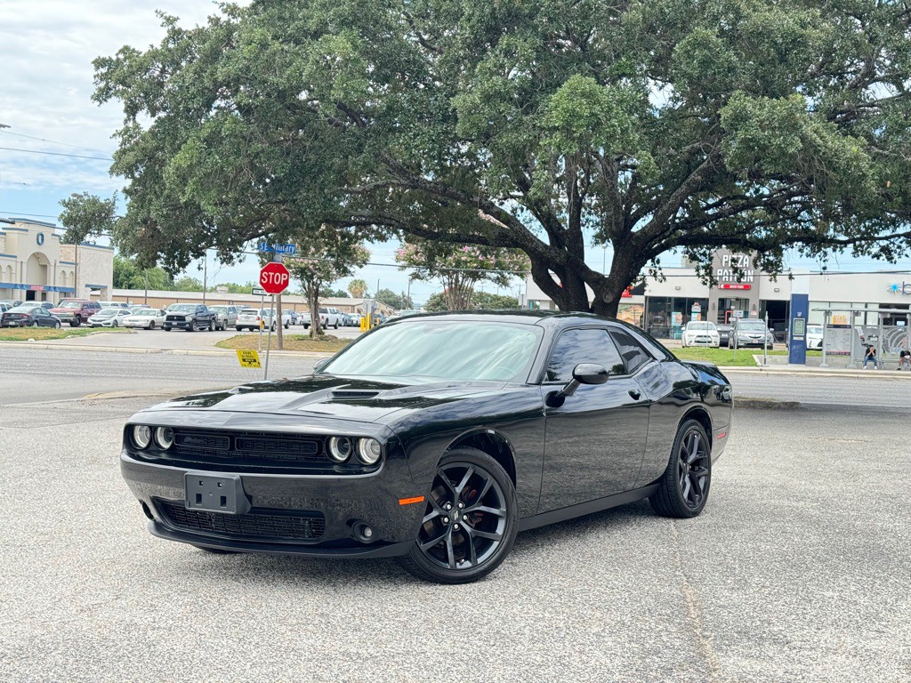 2021 Dodge Challenger Image 6