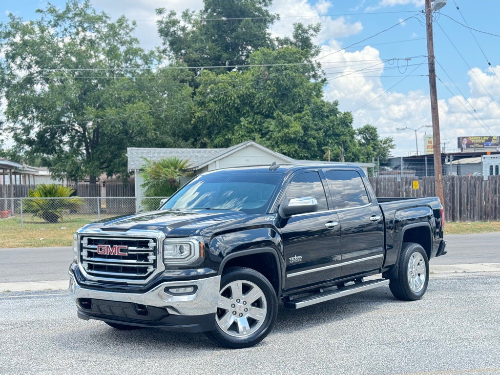 2018 GMC Sierra Image 2