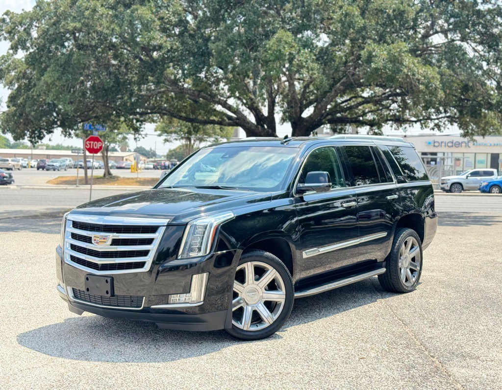 2018 Cadillac Escalade Image 1