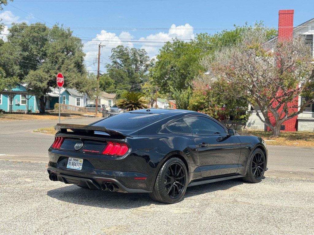 2019 Ford Mustang Image 6