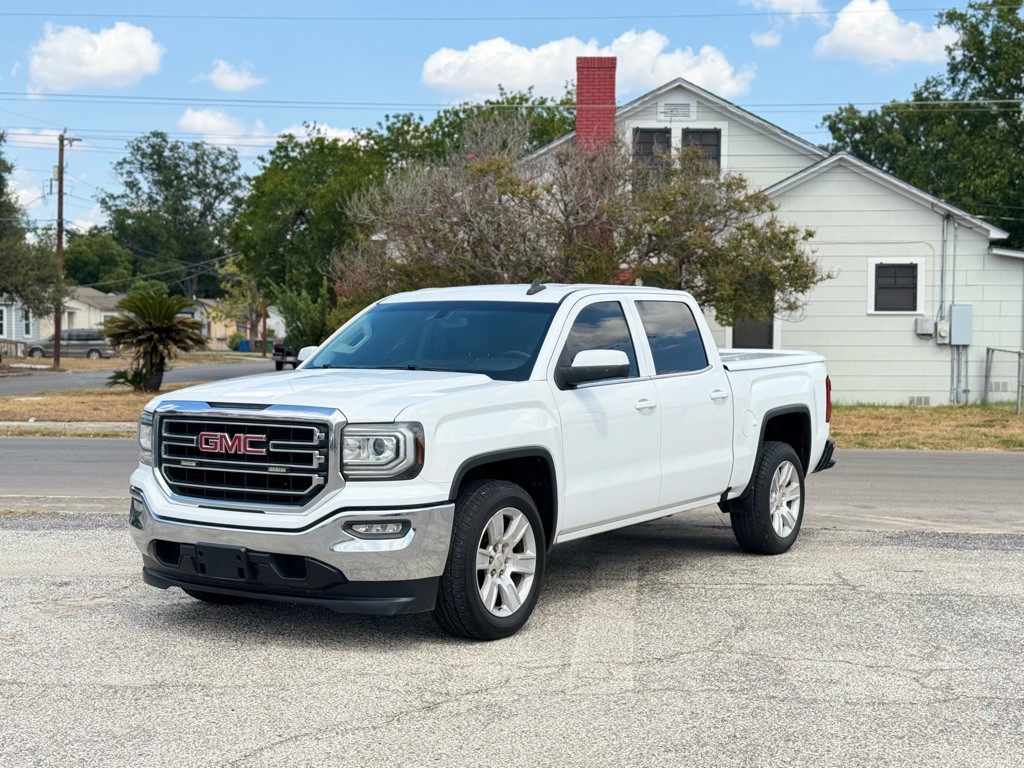 2017 GMC Sierra Image 2