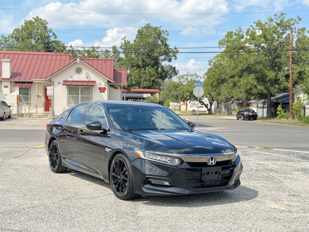 2018 Honda Accord Image 2