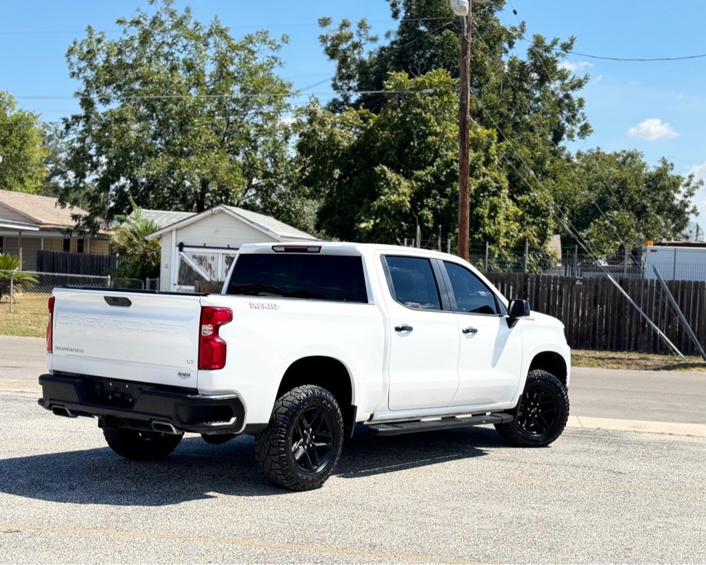 2021 Chevrolet Silverado 1500 Image 3