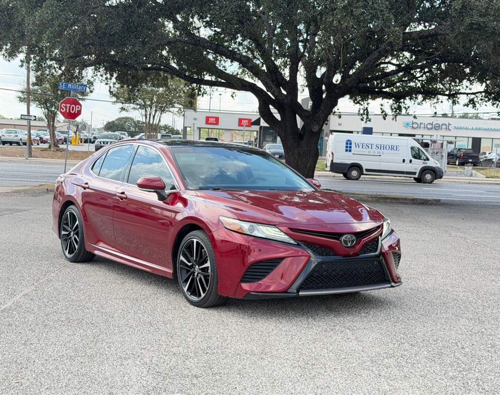 2018 Toyota Camry Image 3