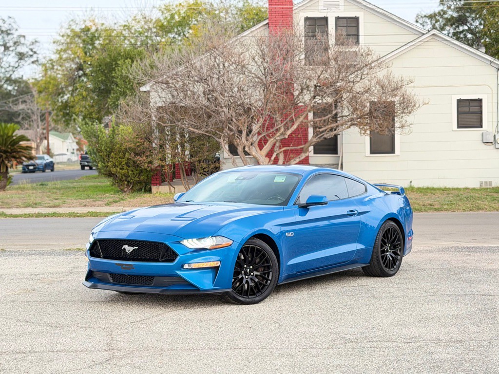 2019 Ford Mustang Image 3