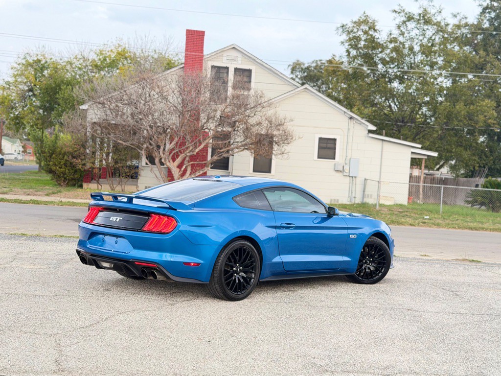 2019 Ford Mustang Image 8
