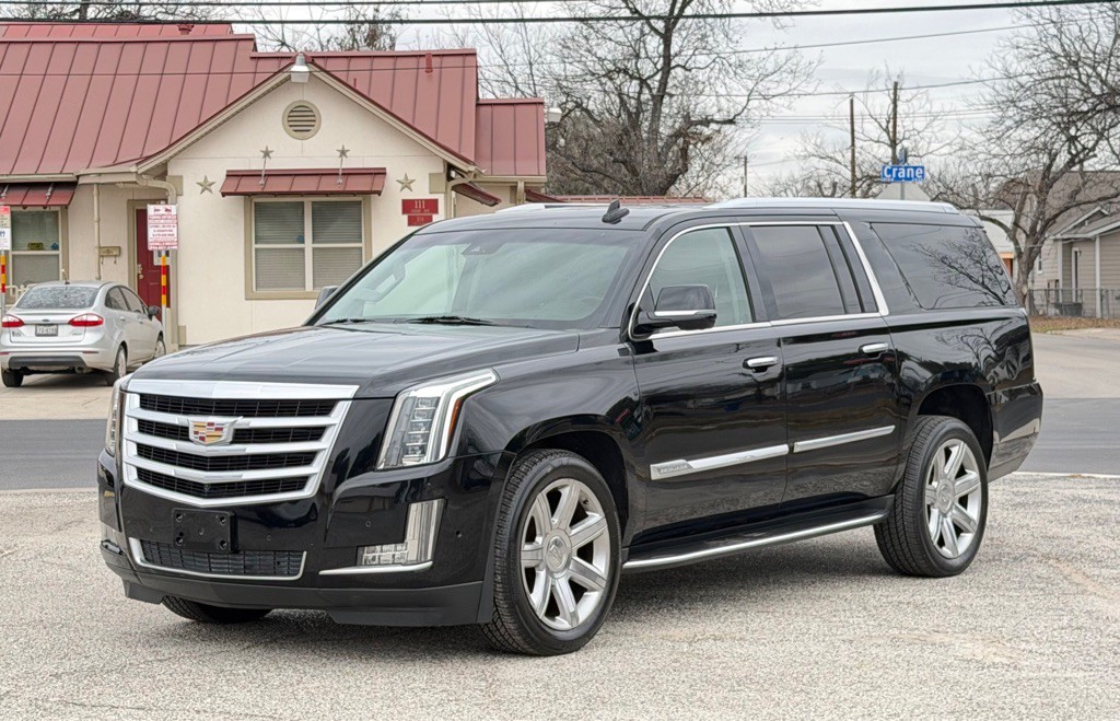 2019 Cadillac Escalade Image 2