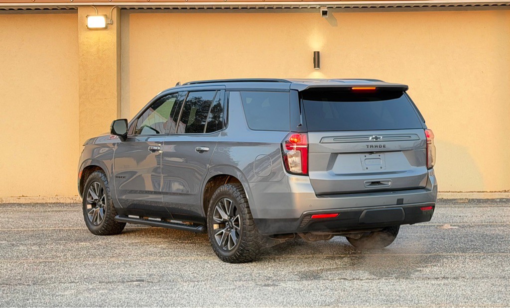 2021 Chevrolet Tahoe Image 2