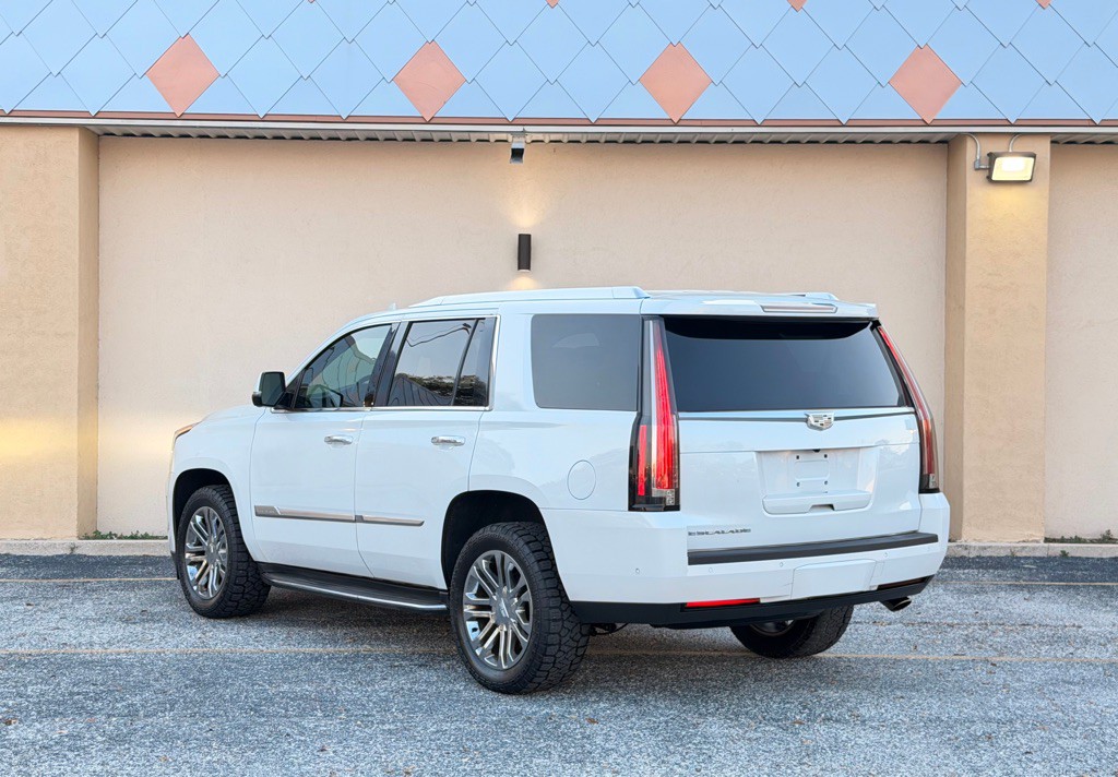 2017 Cadillac Escalade Image 6