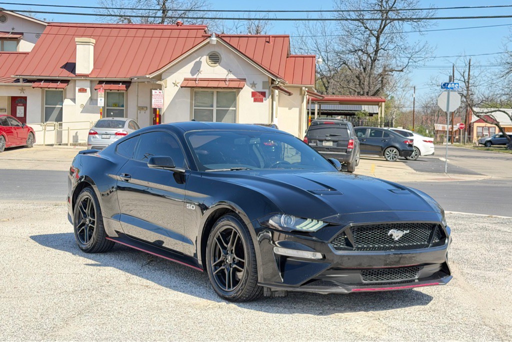 2020 Ford Mustang Image 1