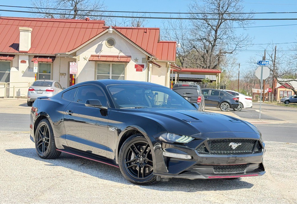 2020 Ford Mustang Image 2