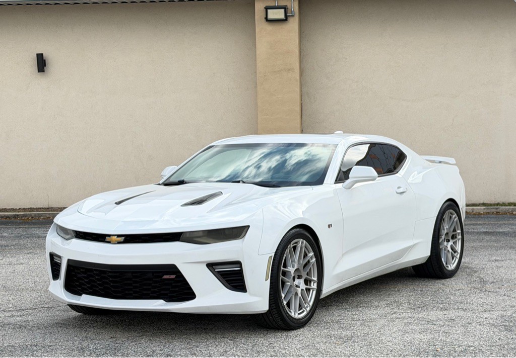 2016 Chevrolet Camaro Image 1