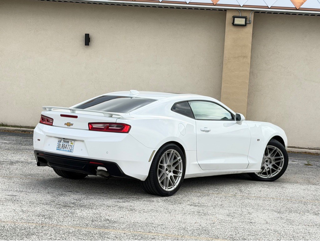 2016 Chevrolet Camaro Image 6