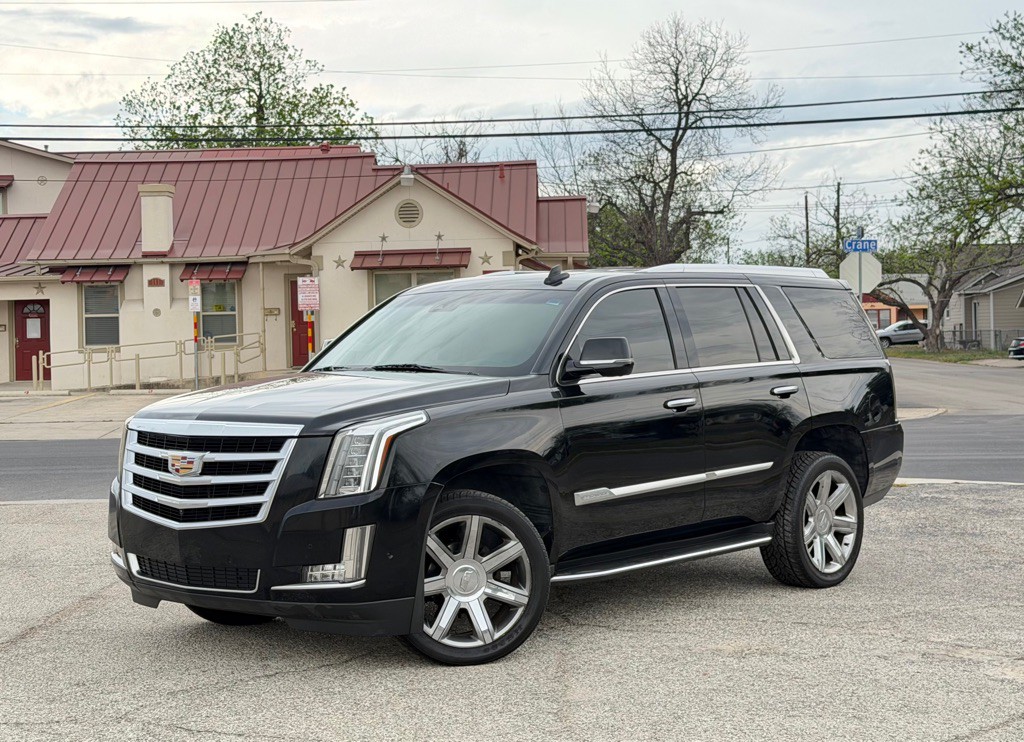 2018 Cadillac Escalade Image 2