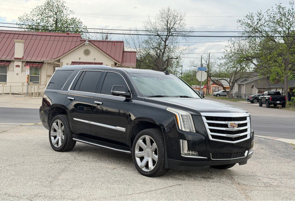 2018 Cadillac Escalade Image 3