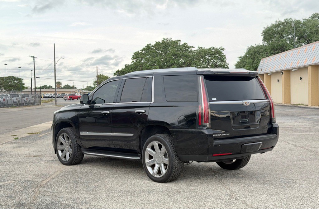 2018 Cadillac Escalade Image 6
