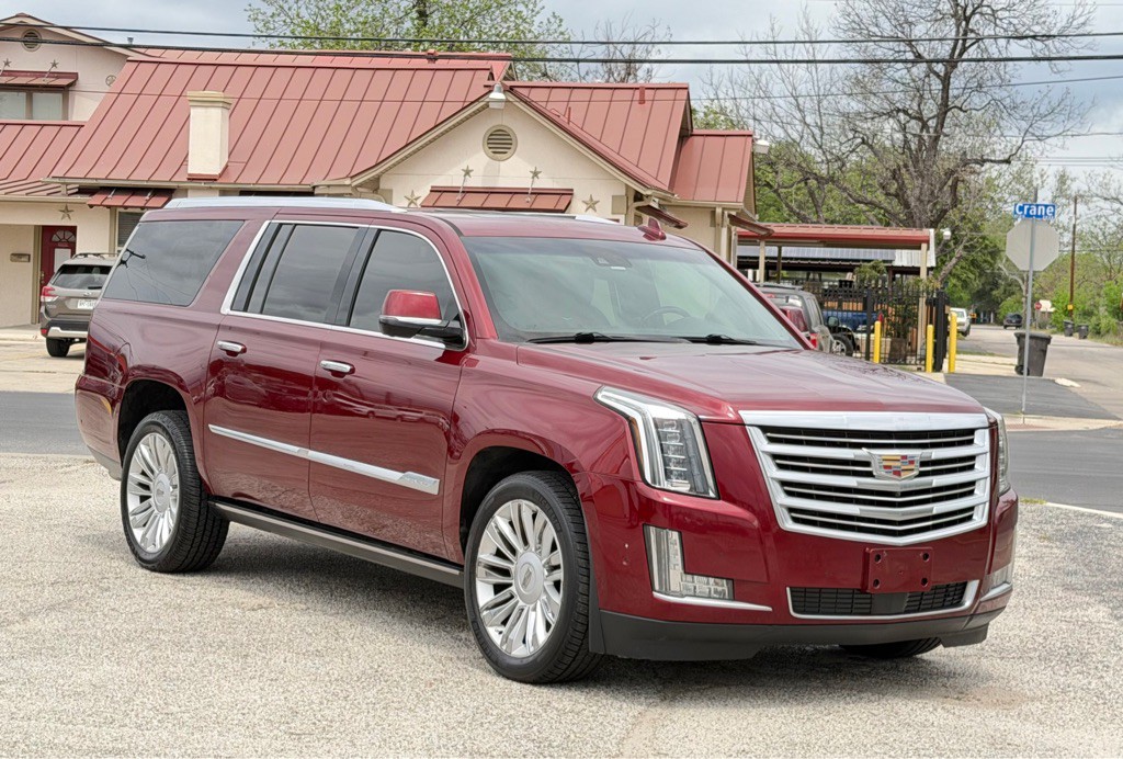 2018 Cadillac Escalade Image 1