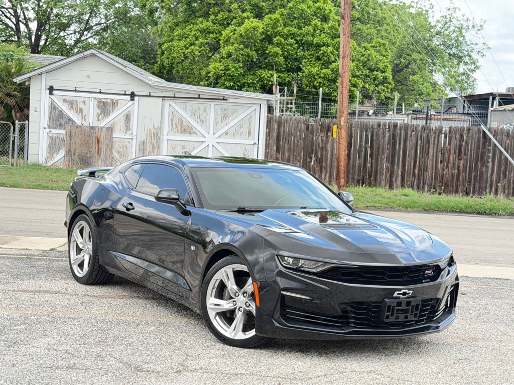 2019 Chevrolet Camaro Image 1