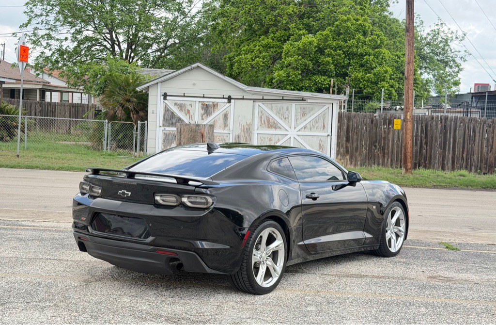 2019 Chevrolet Camaro Image 3
