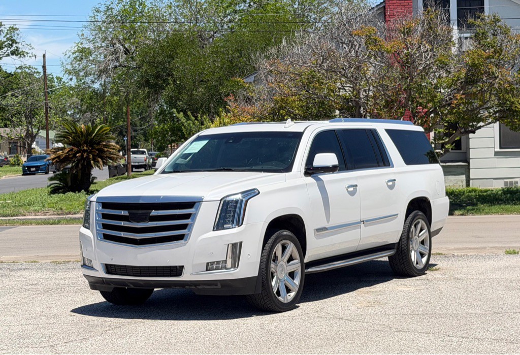 2018 Cadillac Escalade Image 1