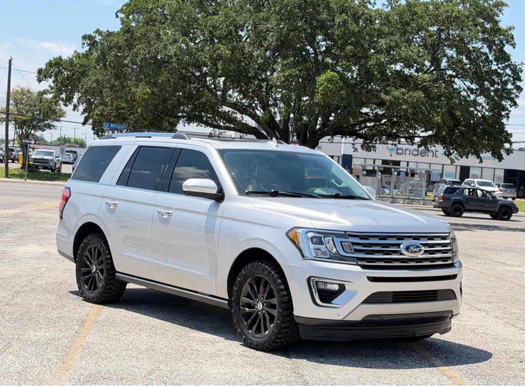 2019 Ford Expedition Image 2