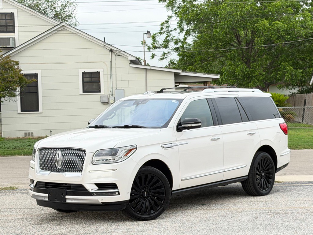 2018 Lincoln Navigator Image 4