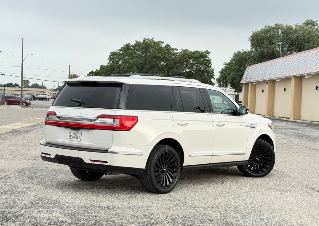 2018 Lincoln Navigator Image 5