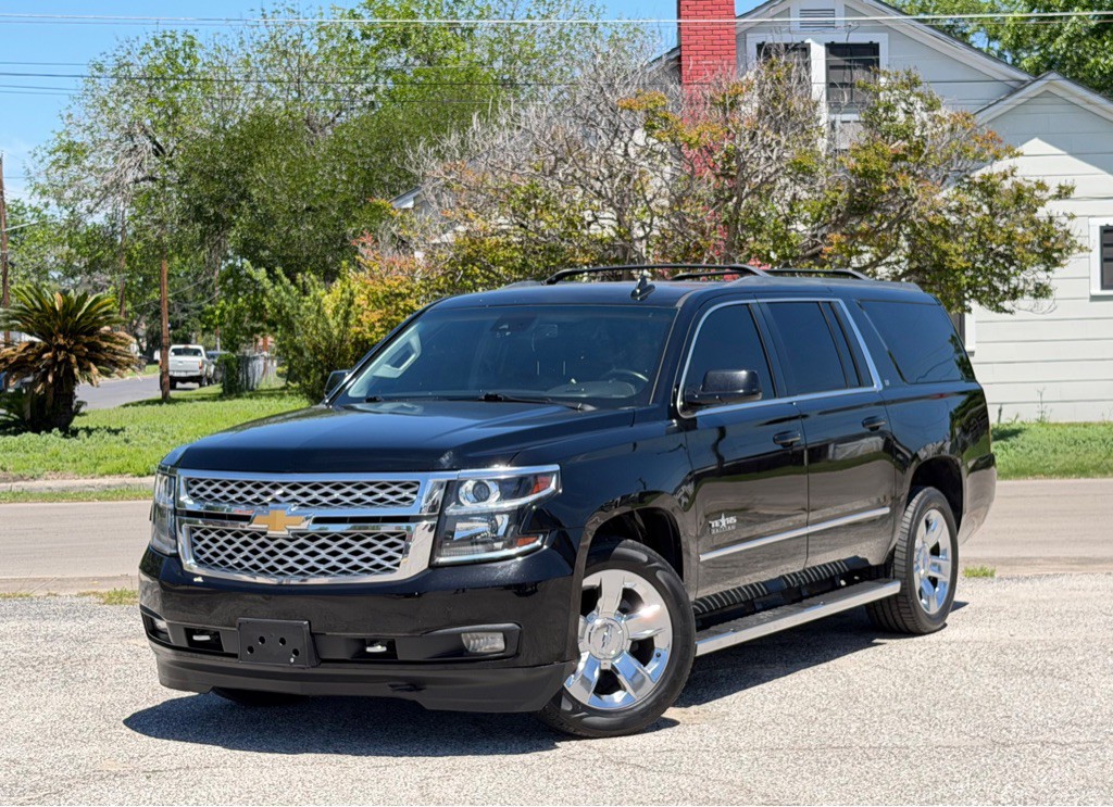 2018 Chevrolet Suburban Image 1