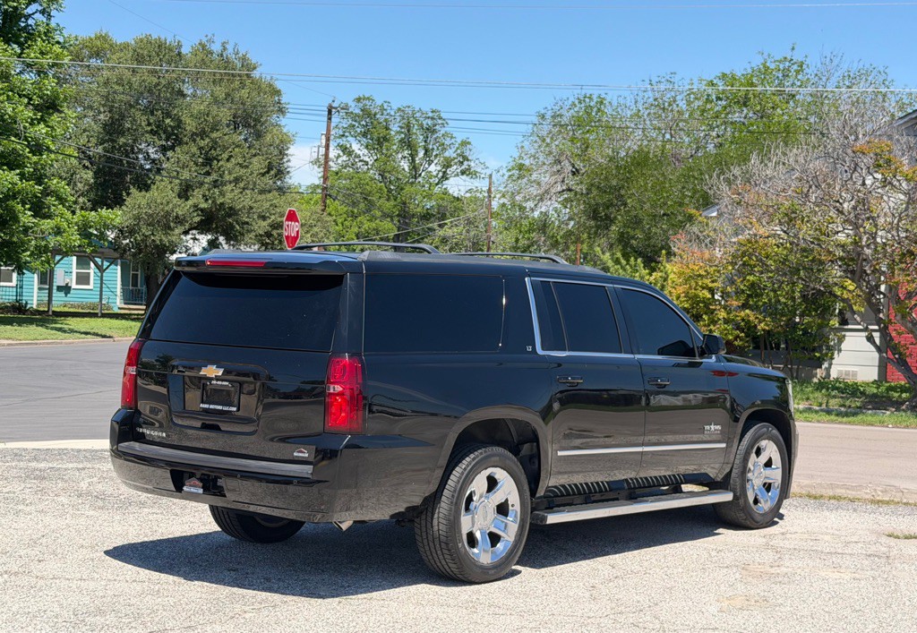 2018 Chevrolet Suburban Image 4