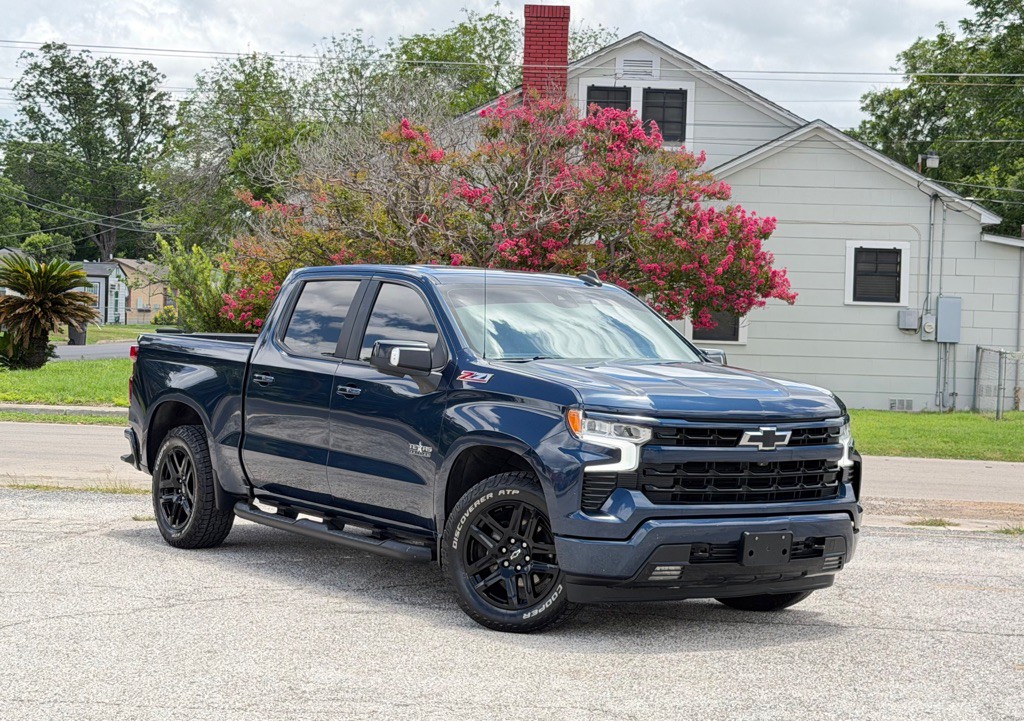 2022 Chevrolet Silverado 1500 Image 1
