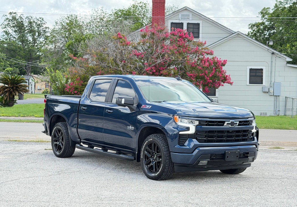 2022 Chevrolet Silverado 1500 Image 2