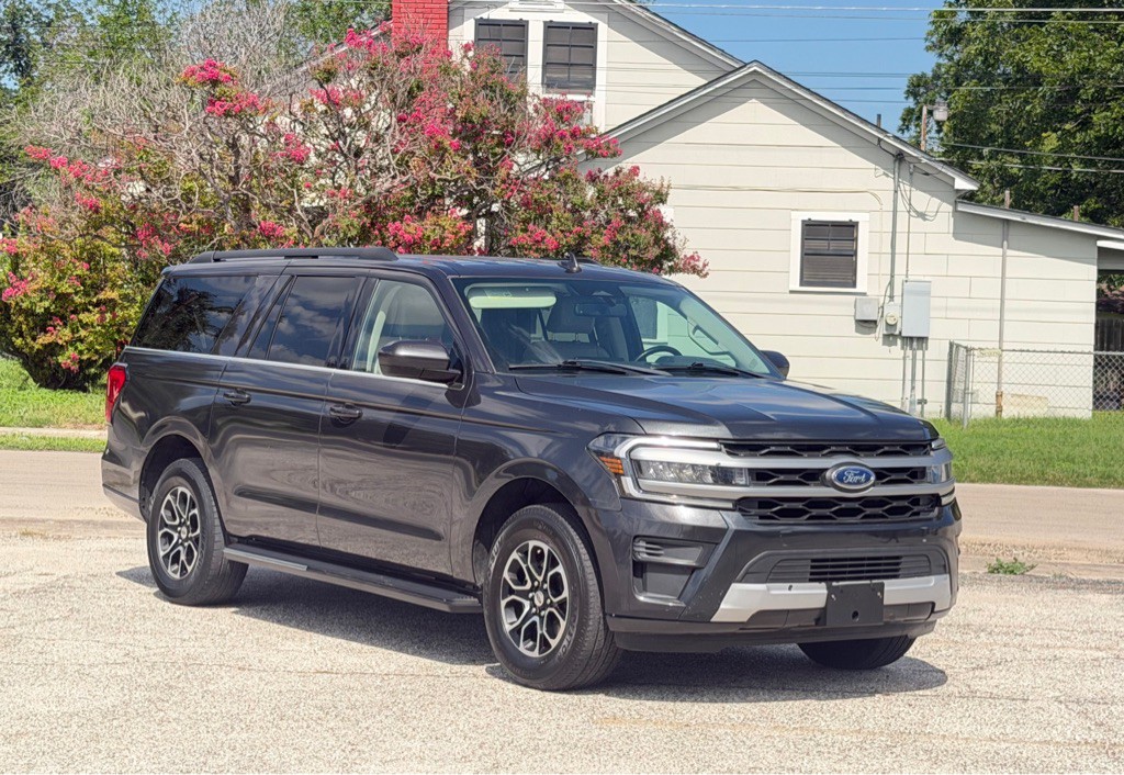 2022 Ford Expedition Image 2