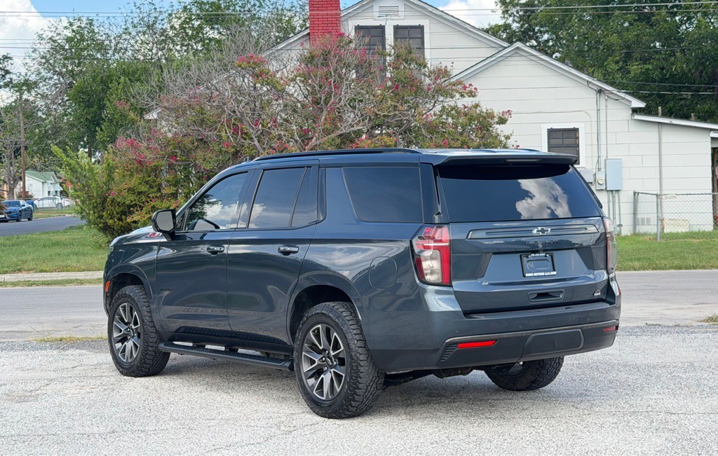 2021 Chevrolet Tahoe Image 2