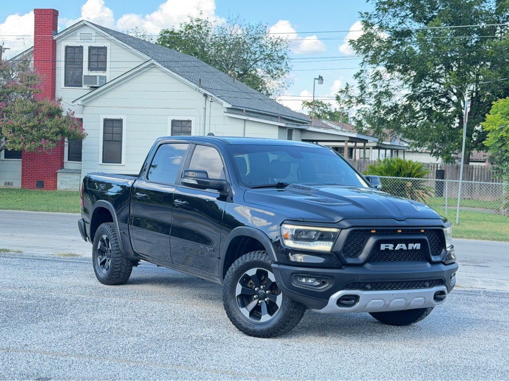 2019 RAM 1500 Image 2