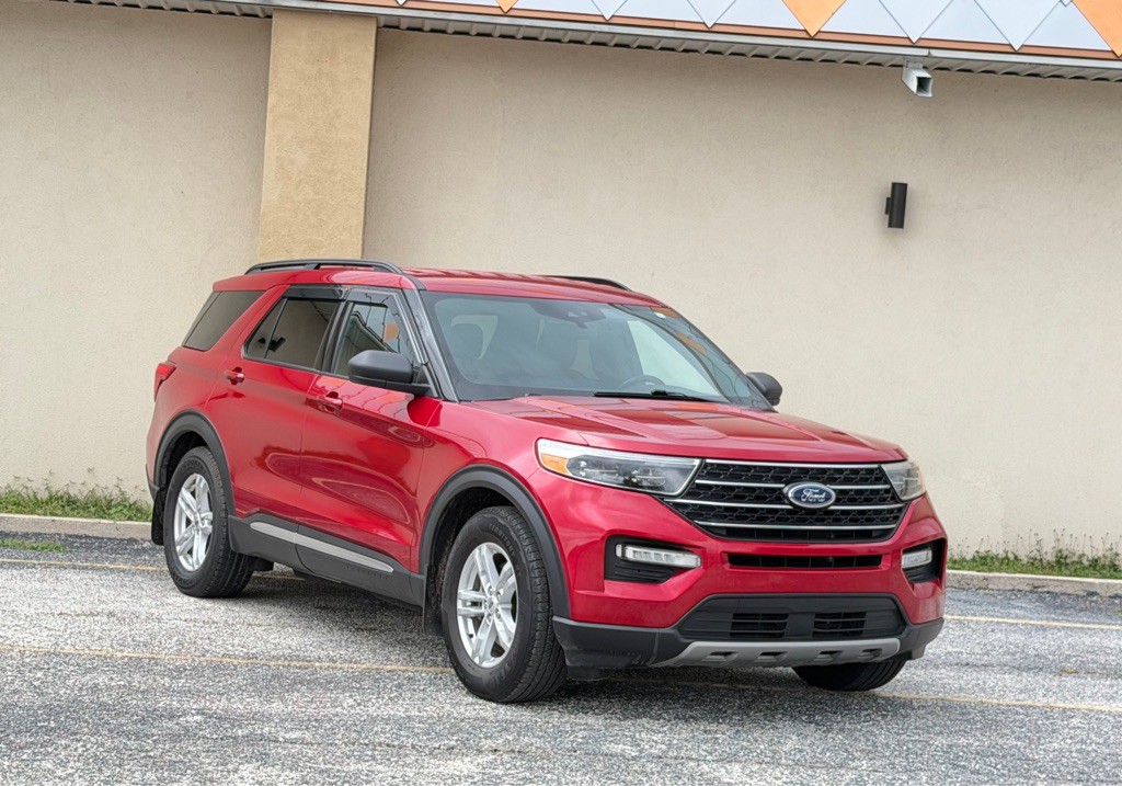 2020 Ford Explorer Image 2