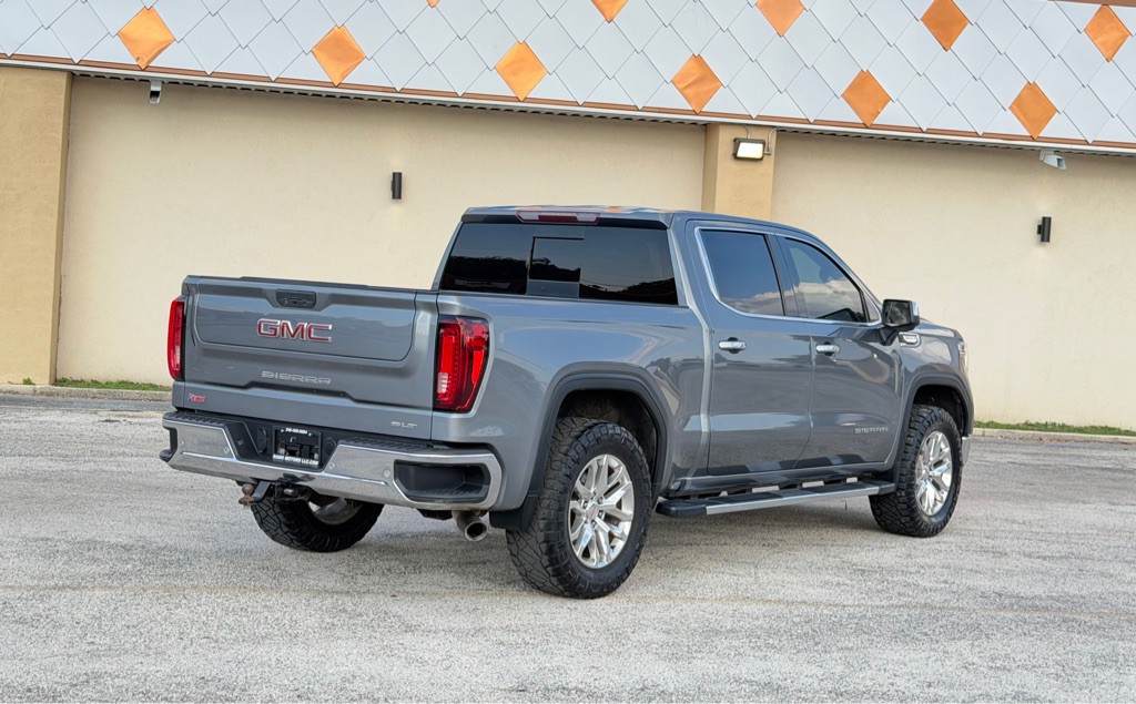 2021 GMC Sierra Image 2