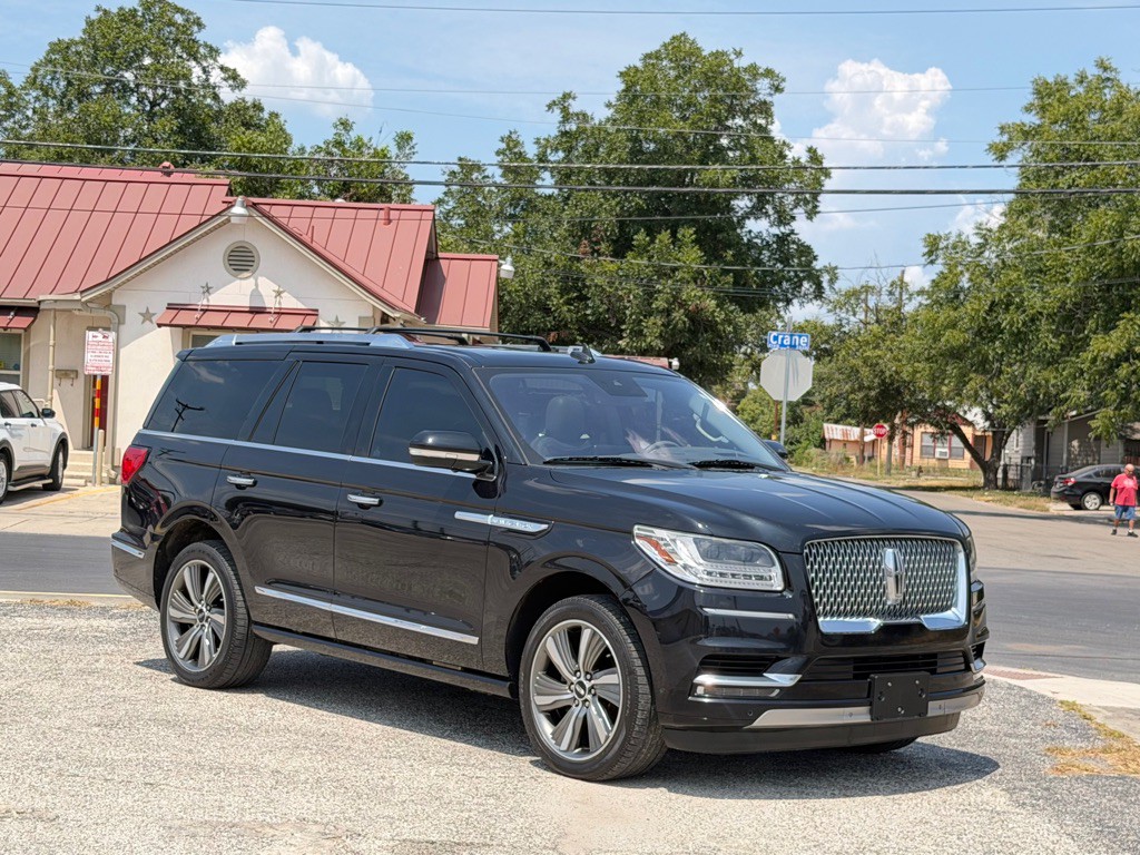 2019 Lincoln Navigator Image 1