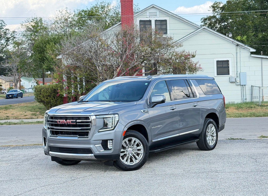 2021 GMC Yukon Image 2