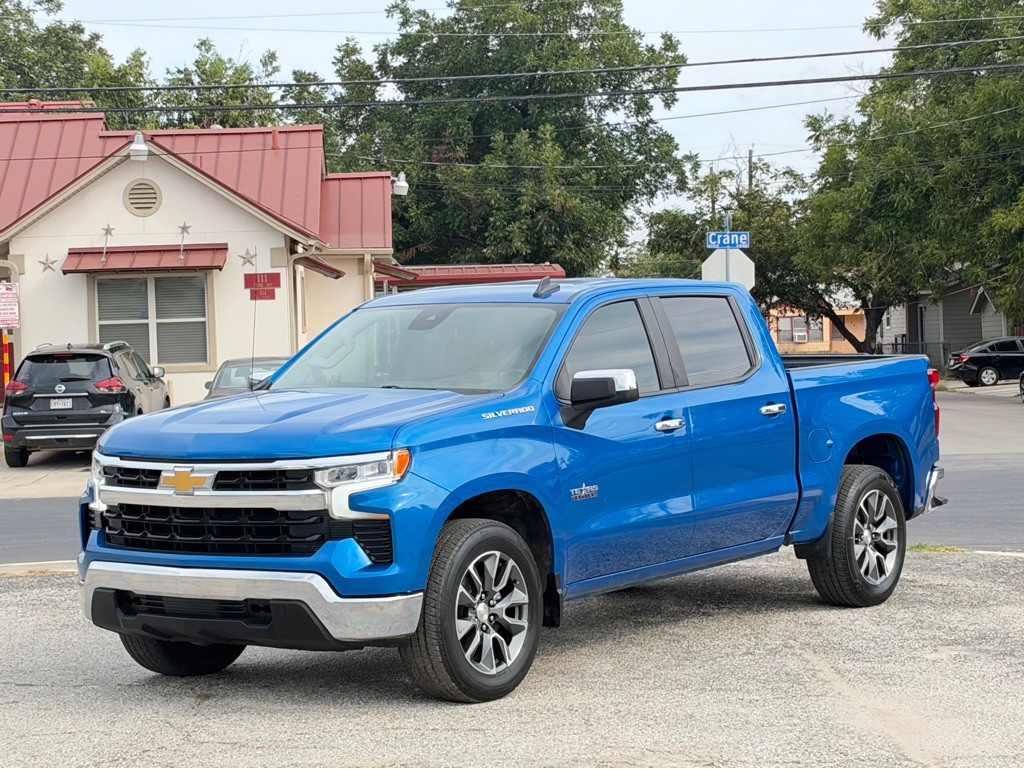 2023 Chevrolet Silverado 1500 Image 3