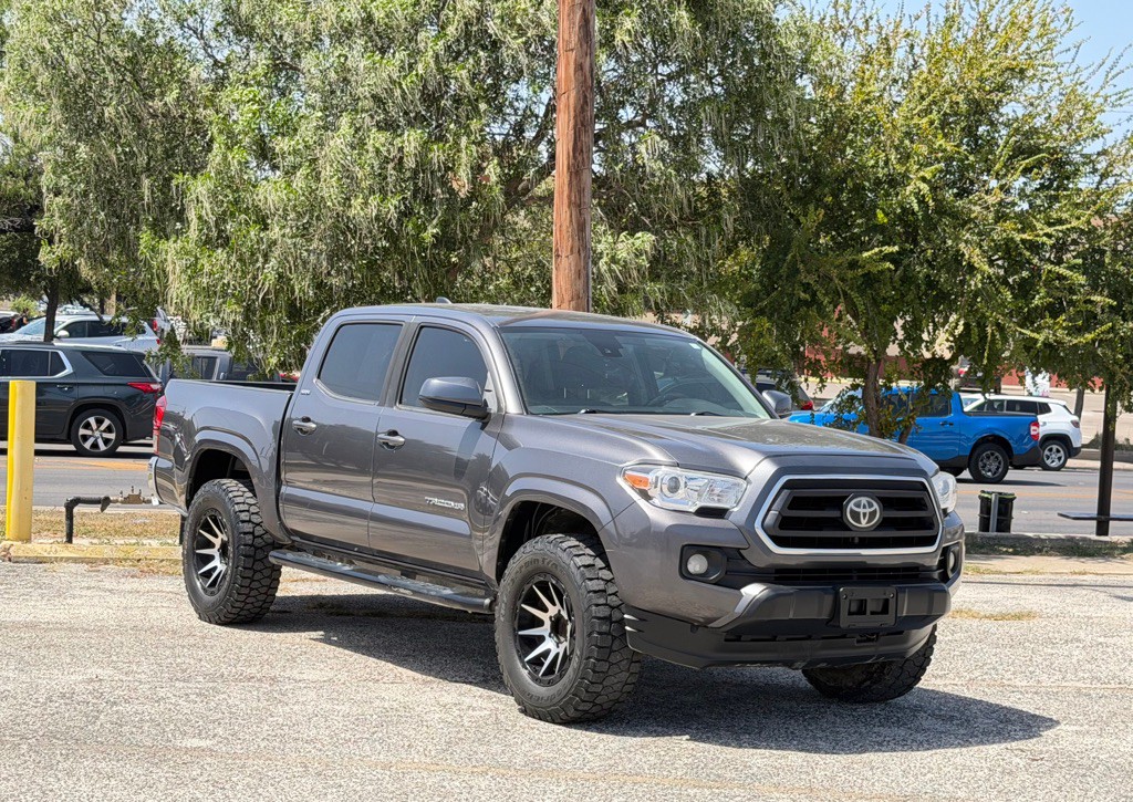 2020 Toyota Tacoma Image 3