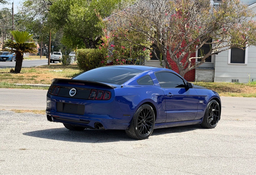 2013 Ford Mustang Image 4