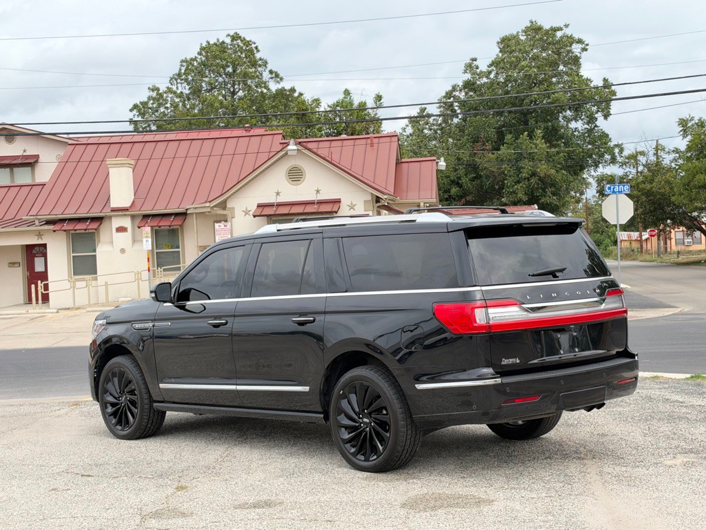 2020 Lincoln Navigator Image 3