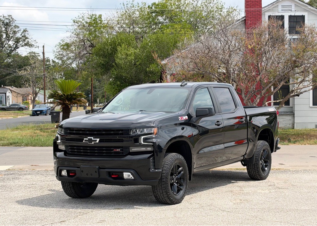2021 Chevrolet Silverado 1500 Image 2